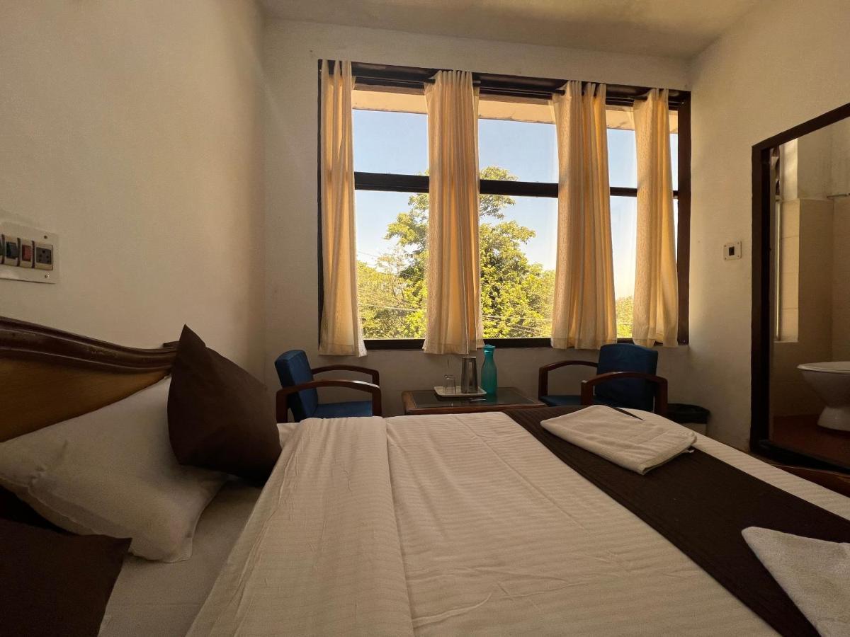 מדיקרי Hotel Caveri Inn מראה חיצוני תמונה